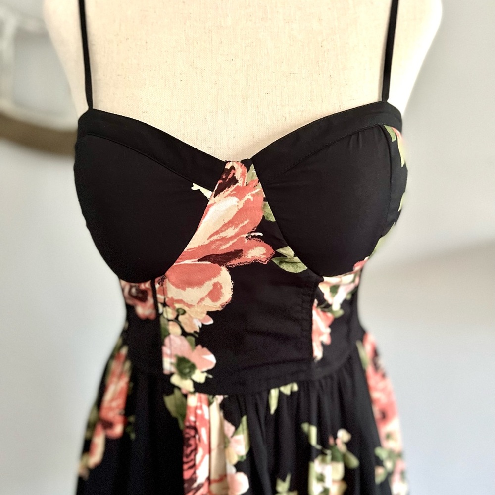 Band of Gypsies dress BLK w/ Pink Floral design. Size S/M w/ pockets.
